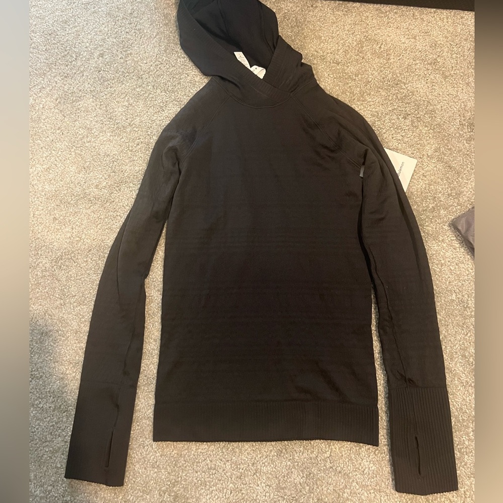 Lululemon rest less hoodie. Black. Size 4